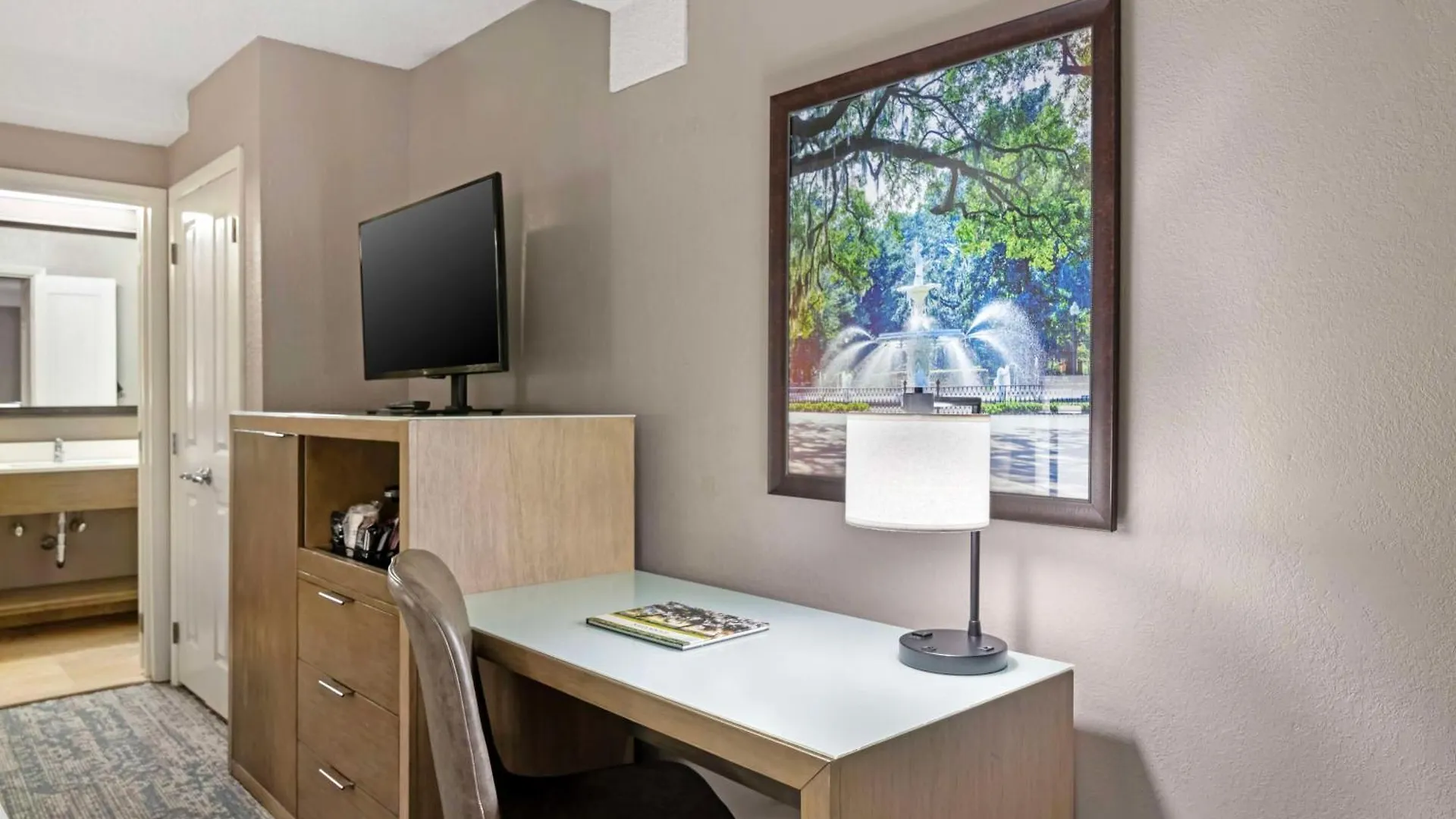 Best Western Savannah Historic District Hotel