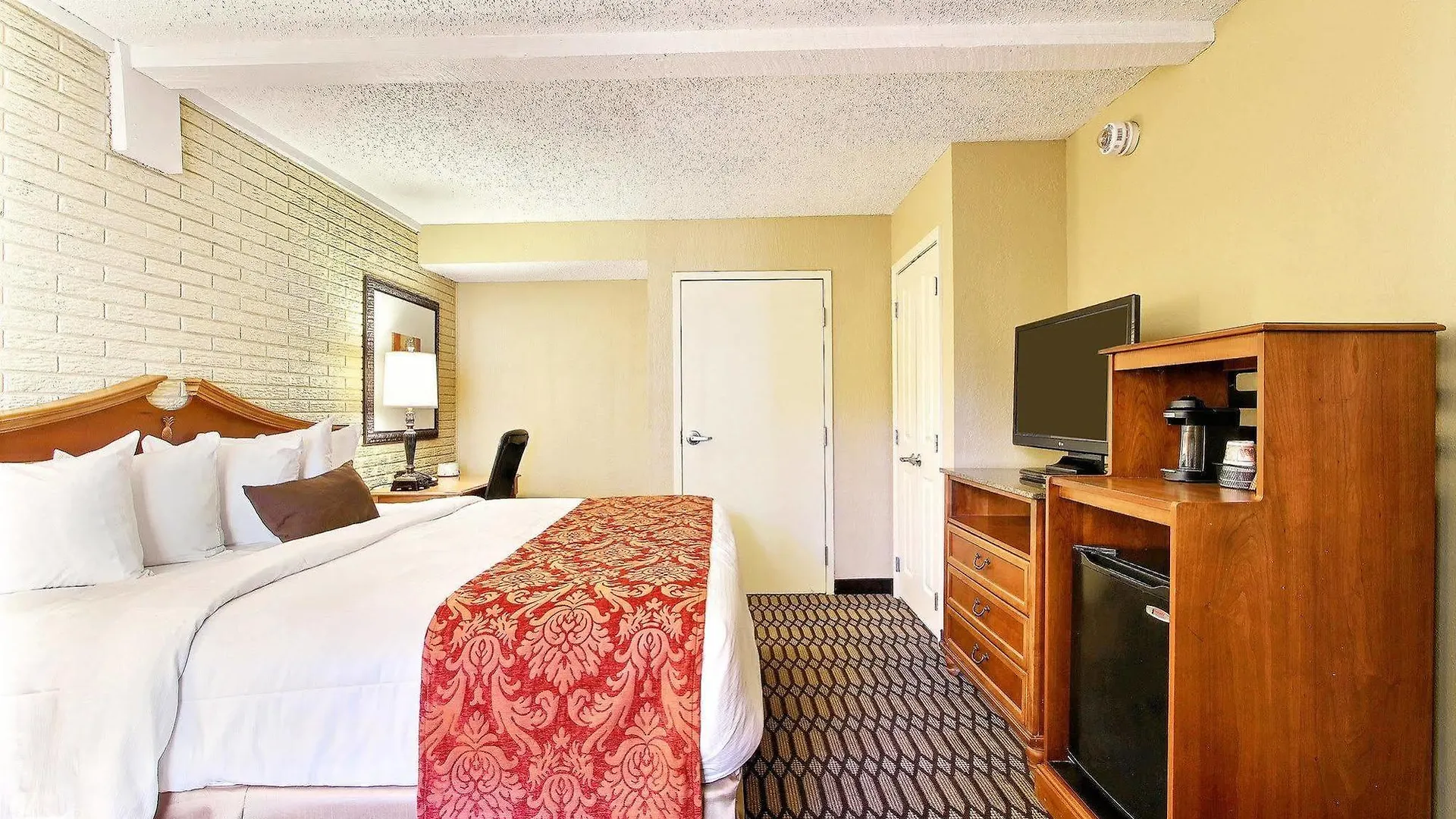 Best Western Savannah Historic District