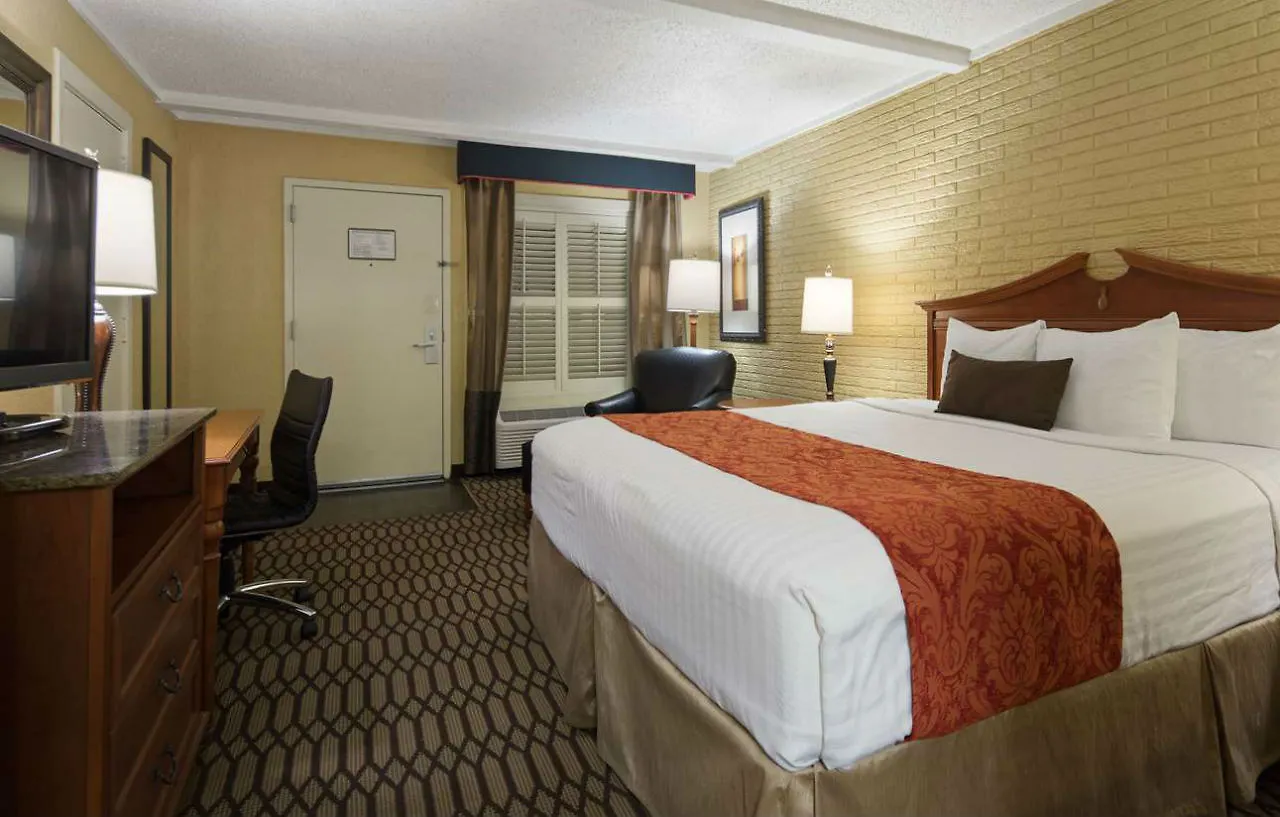 Best Western Savannah Historic District Hotel